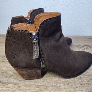FRYE Double Zip Brown Leather Stacked Heel Bootie Boots 6.5m